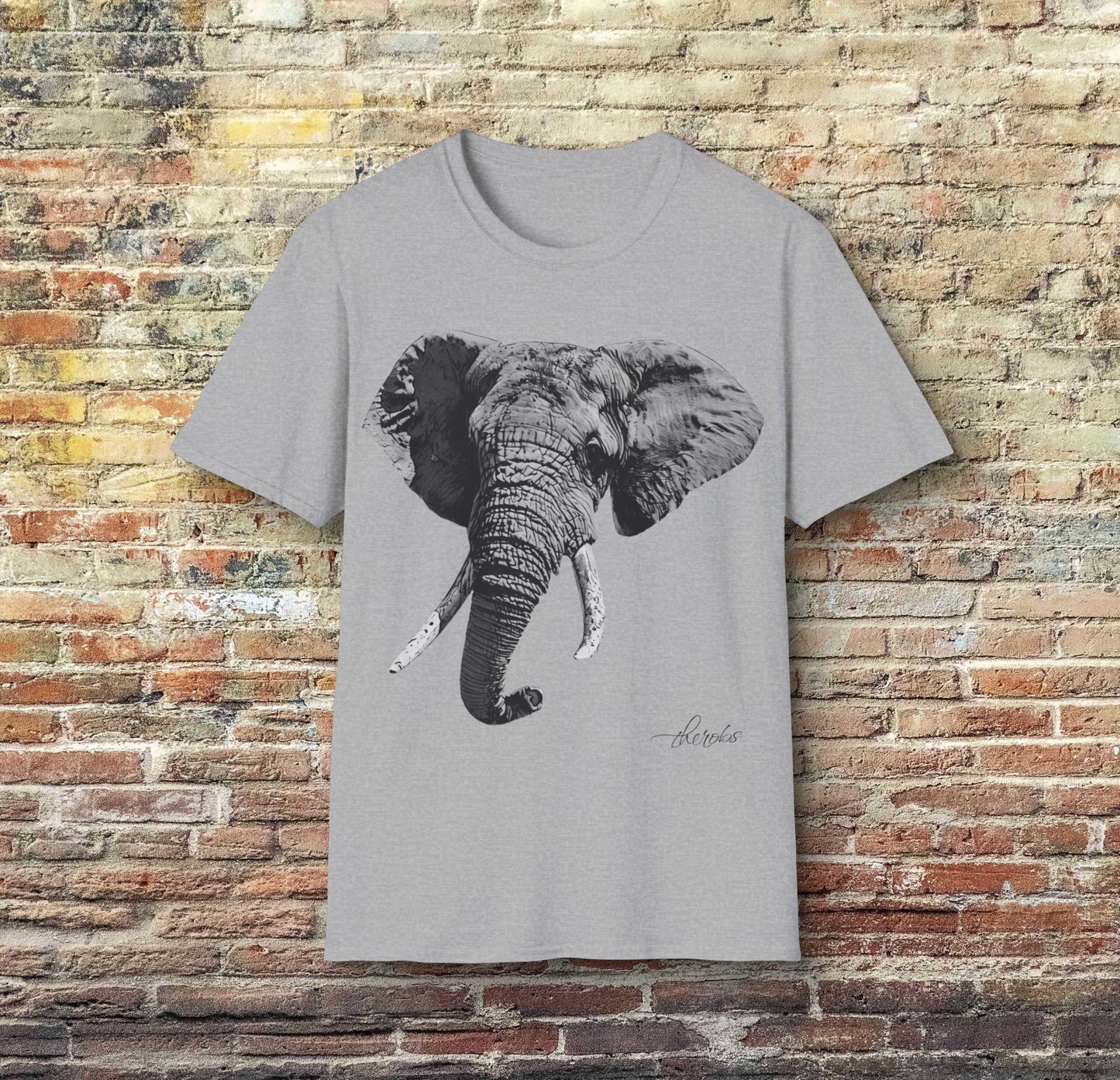 B&W Elephant Unisex Gildan T-Shirt