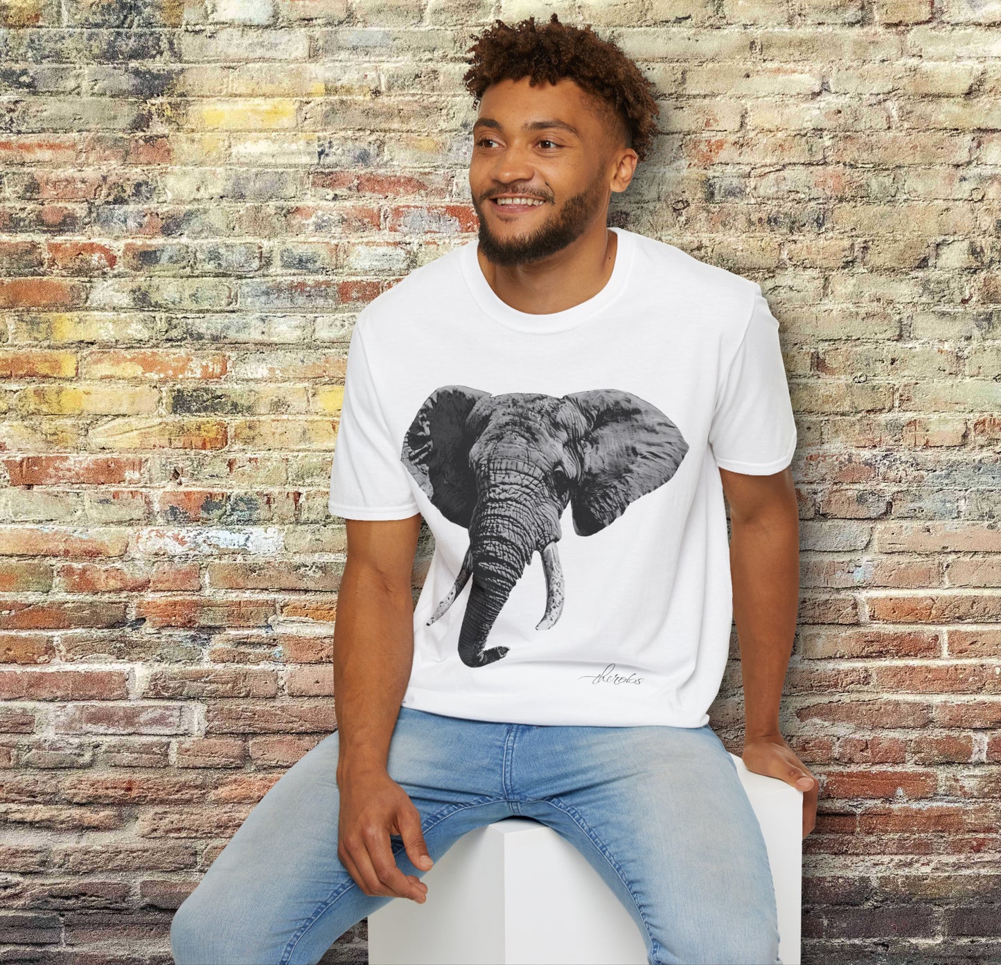 B&W Elephant Unisex Gildan T-Shirt