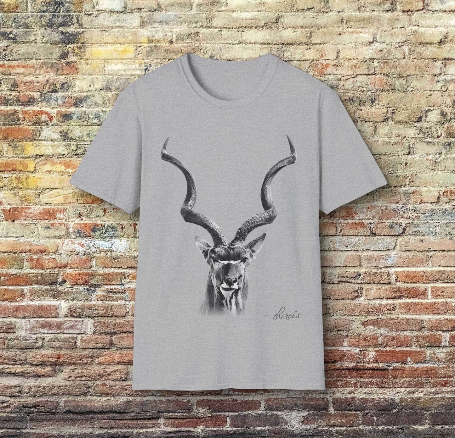 B&W Kudu Unisex Gildan T-Shirt