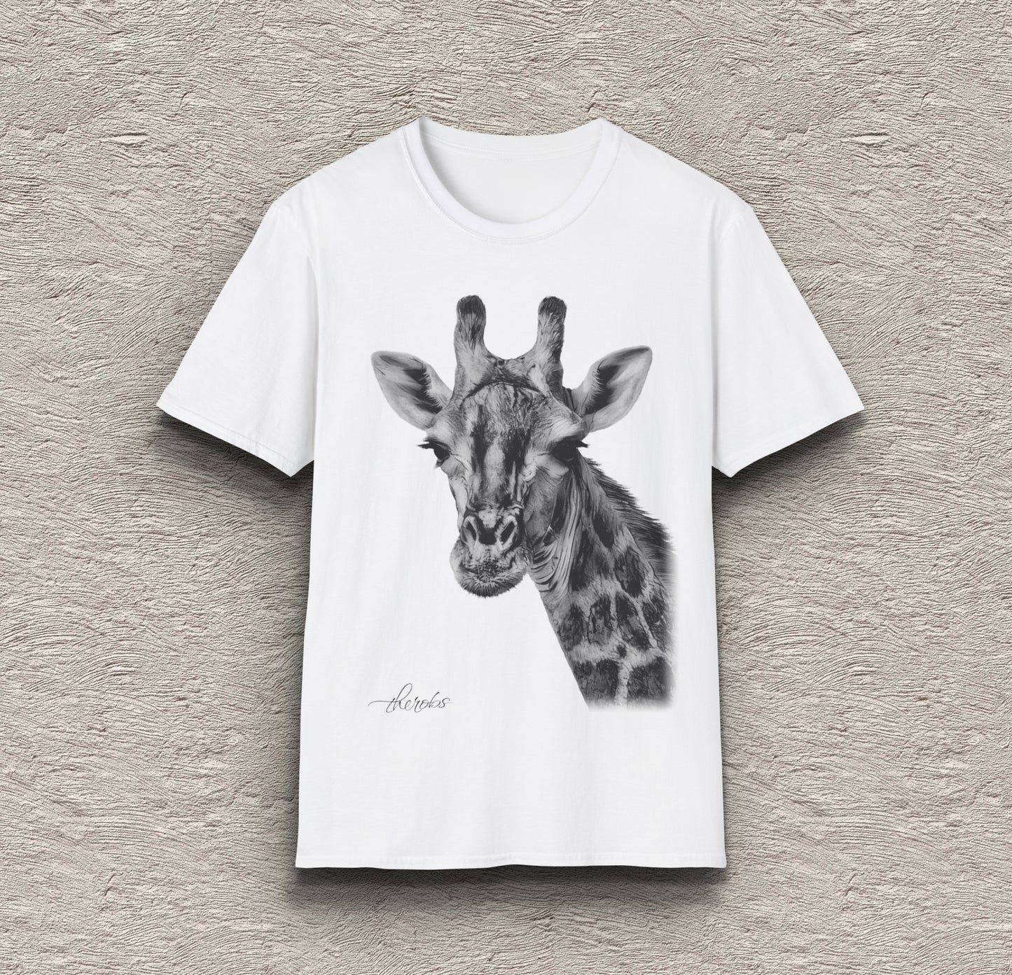 B&W Giraffe Unisex Gildan T-Shirt