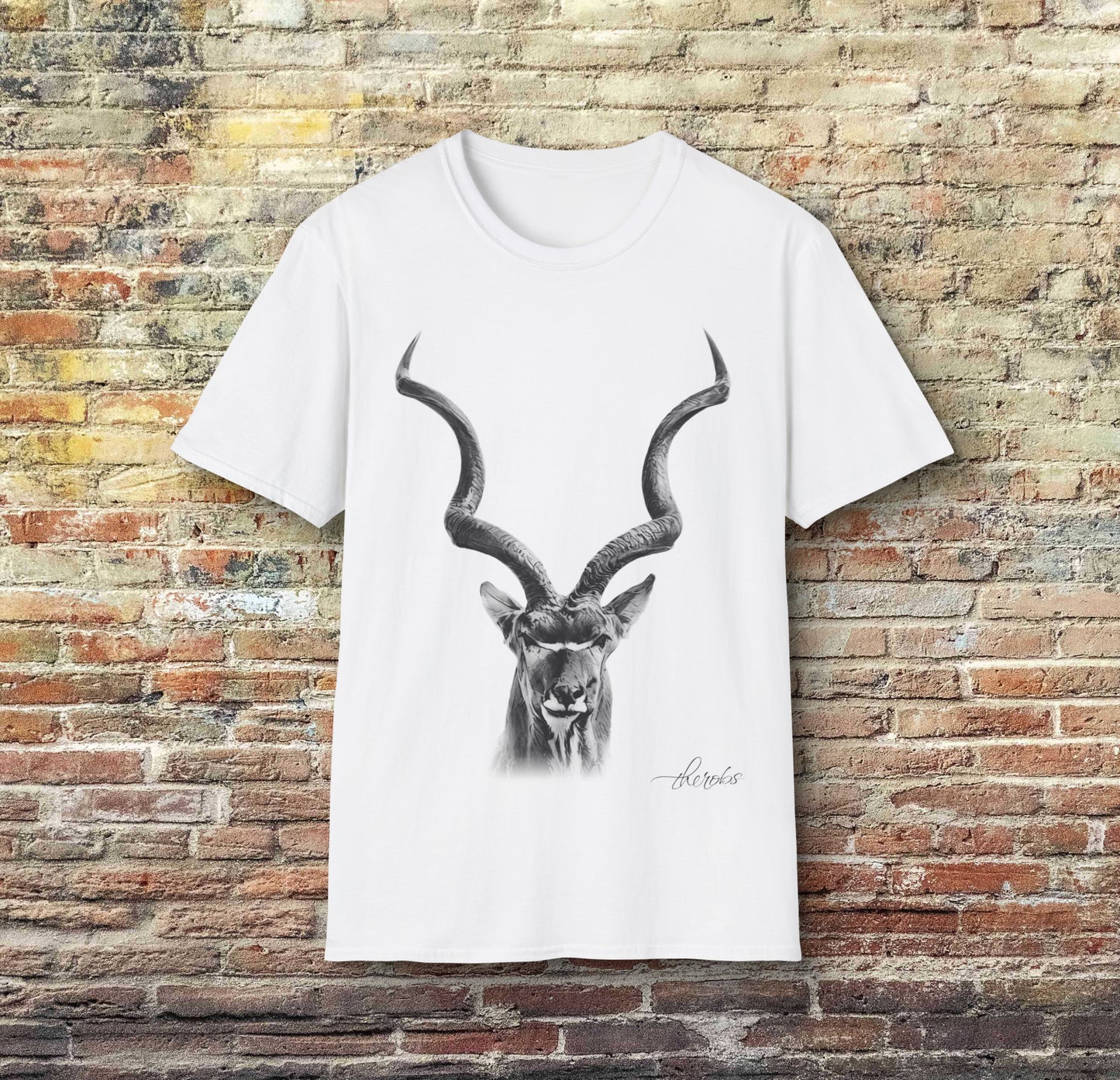 B&W Kudu Unisex Gildan T-Shirt